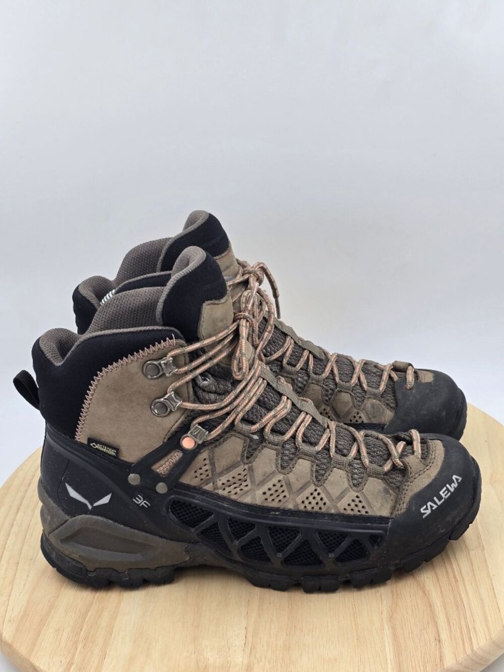 SALEWA ALP FLOW MID GTX Waterproof Rugged Hiking Boots Women's sz 7.5